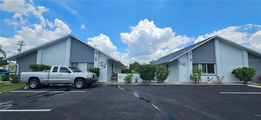 1205 Academy Boulevard B, CAPE CORAL