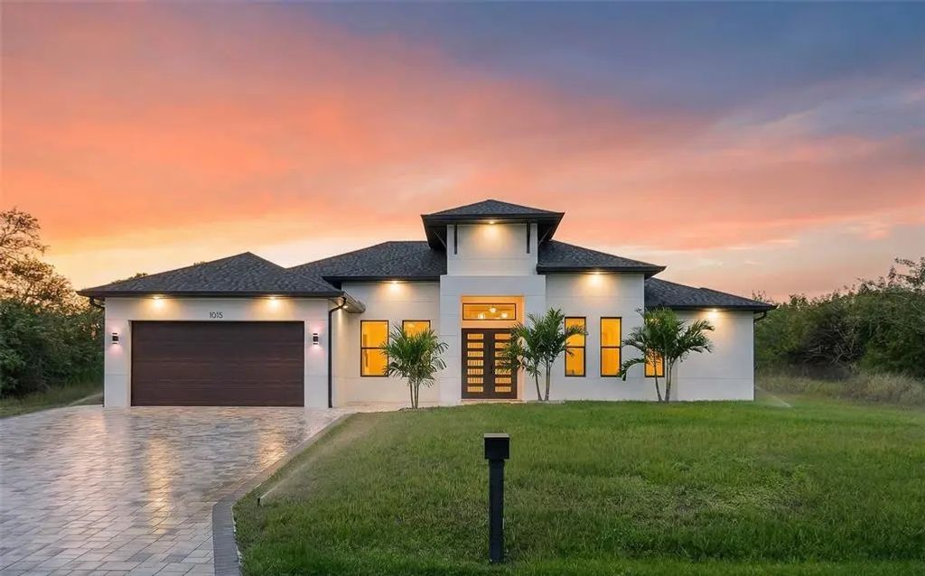 1015 Hoffer Street, PORT CHARLOTTE
