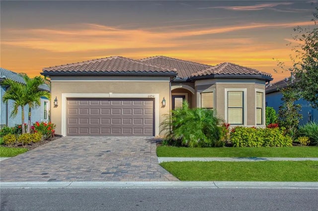 Photo of Listing #TB8354007