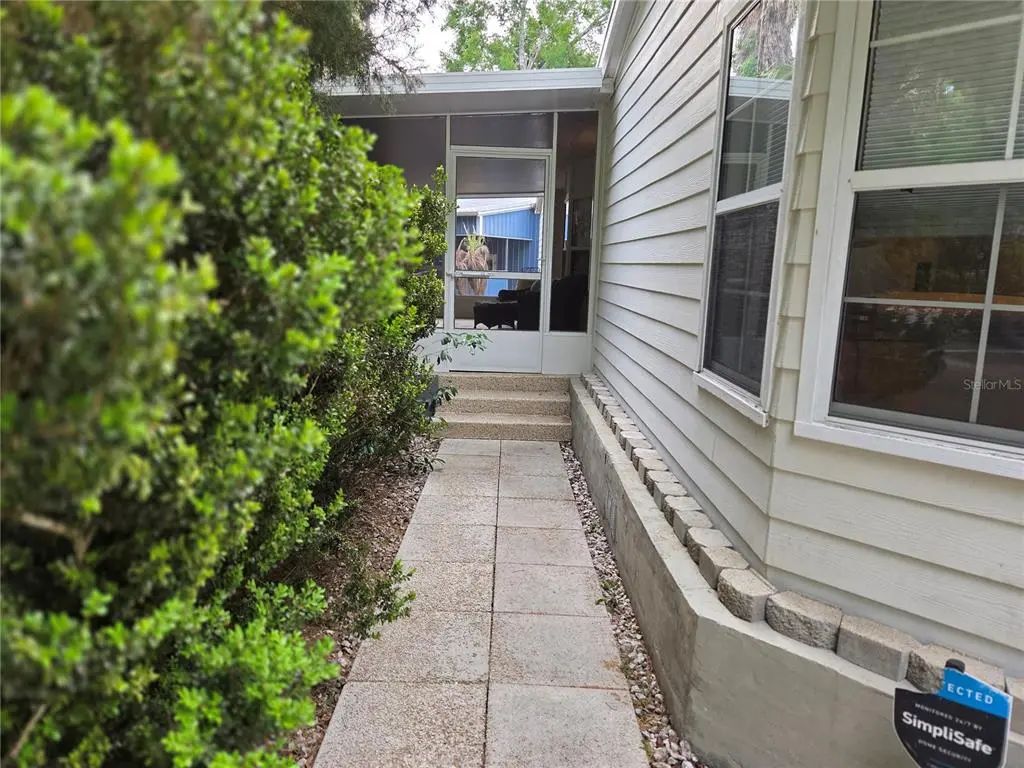 421 Margaret Street, BRONSON