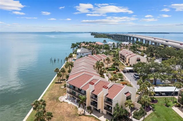 7540 Sunshine Skyway Lane S 121, ST PETERSBURG