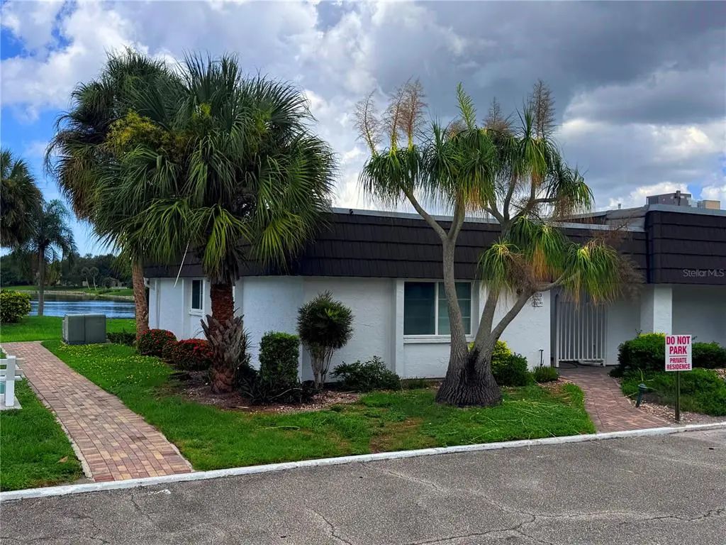 1213 Glen Oaks Drive E, SARASOTA