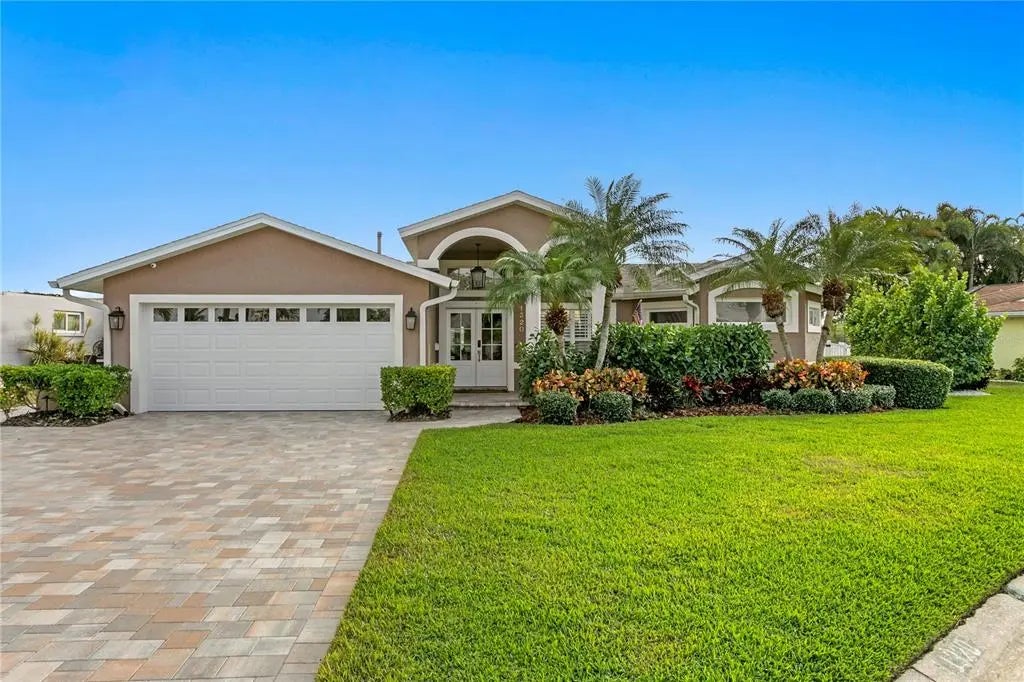 1320 52nd Avenue Ne, ST PETERSBURG