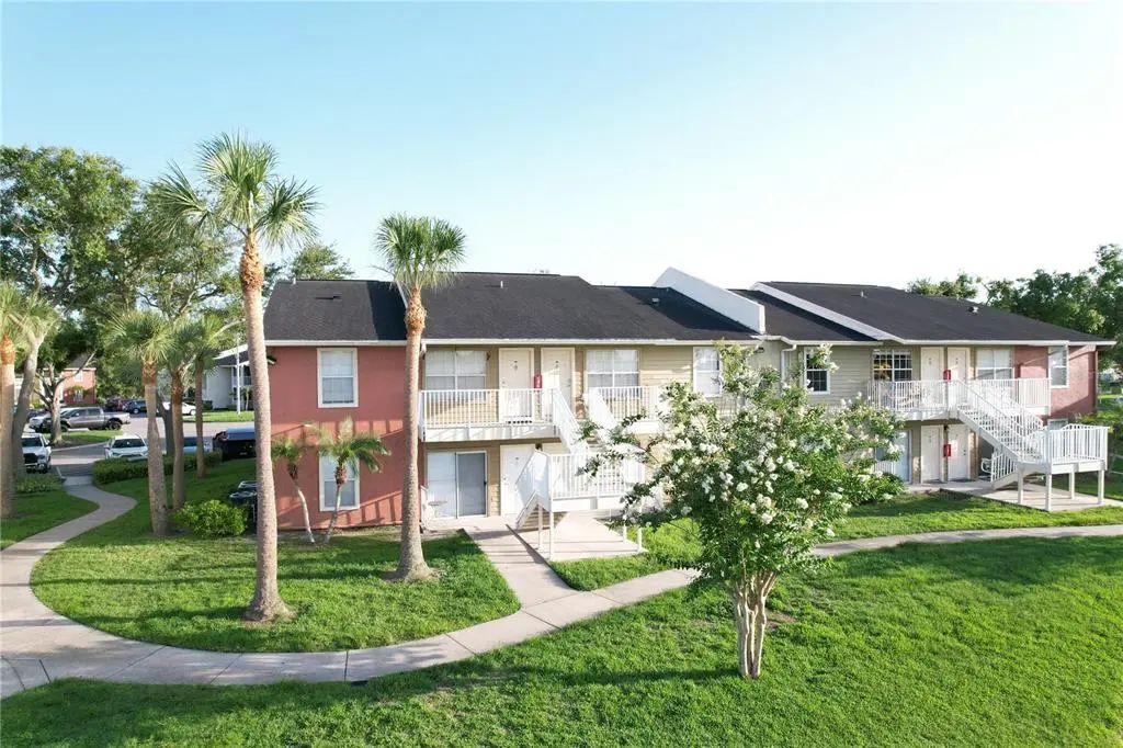 220 Lake Parsons Green 206, BRANDON