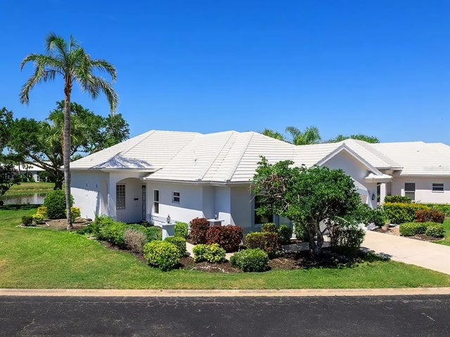 643 Crossfield Circle 13, VENICE