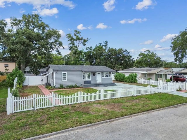 1510 W Powhatan Avenue, TAMPA