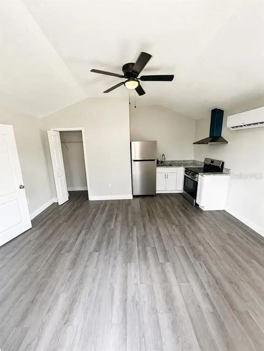 6219 N 43rd Street 2, TAMPA