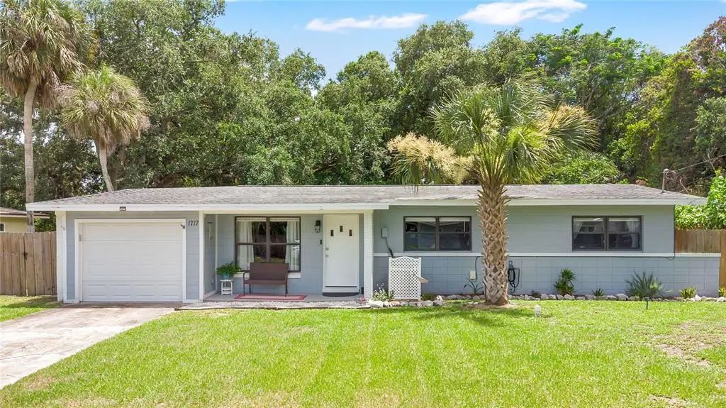 1717 White Street, TITUSVILLE
