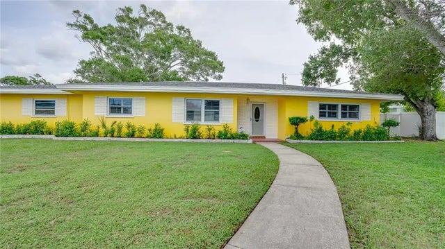 1729 Kenilworth Drive, CLEARWATER