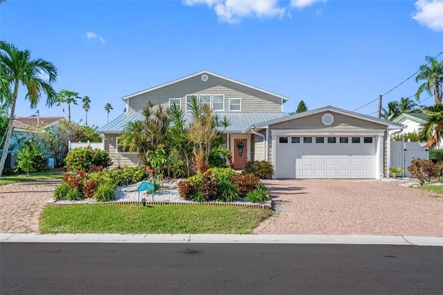 538 Crystal Drive, MADEIRA BEACH