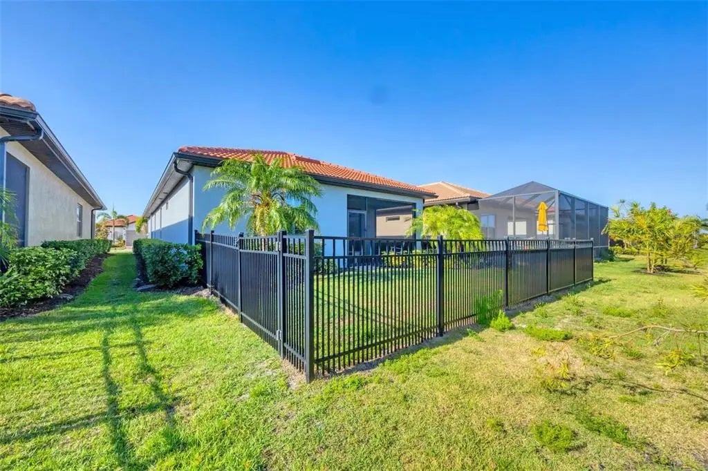 Gulf Shores Realty: 27 d61ef396c657d89d5d626bf844b6fbd1 l