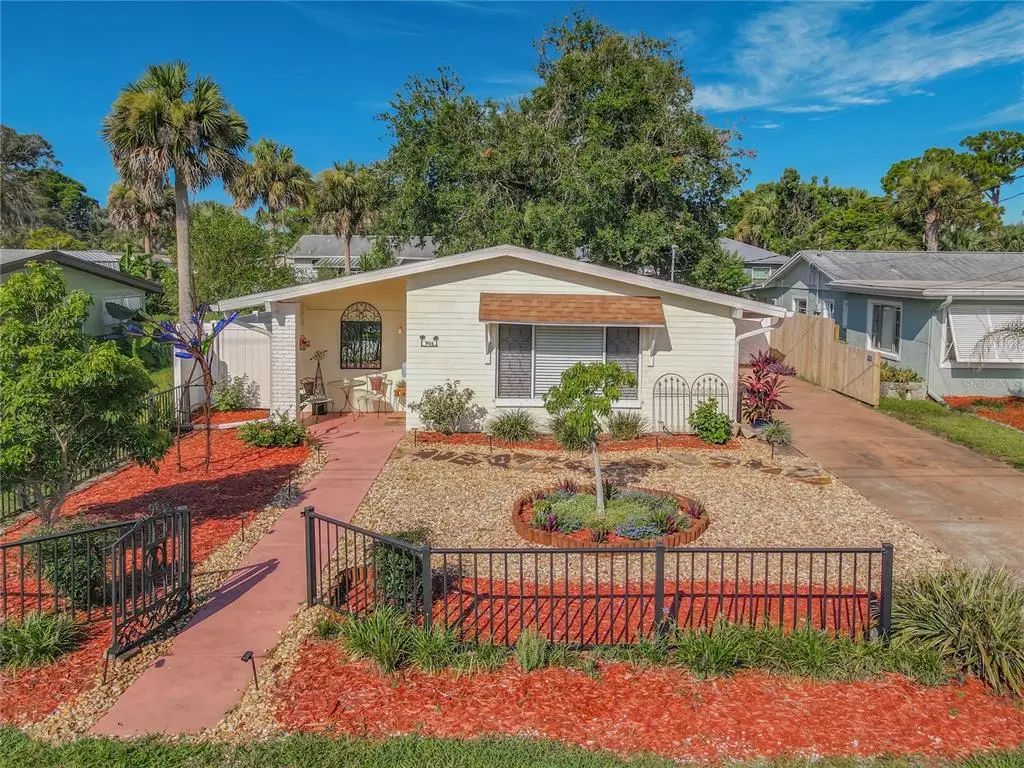 906 Fernald Street, EDGEWATER
