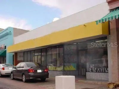 32 Calle Comercio, YAUCO