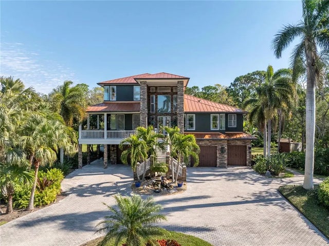 8755 Commodore Drive, SEMINOLE