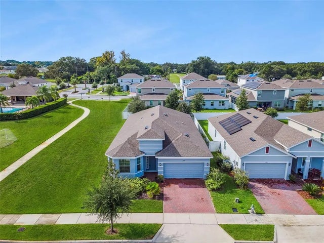 1329 Yorkdale Road, DAVENPORT