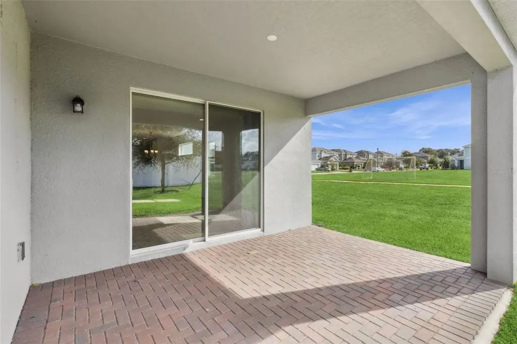 1329 Yorkdale Road, DAVENPORT