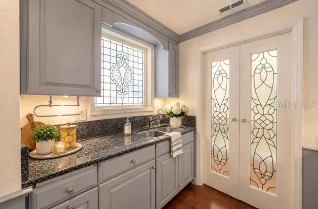 4 of 46 - 700 S Harbour Island Boulevard 716, TAMPA, FL