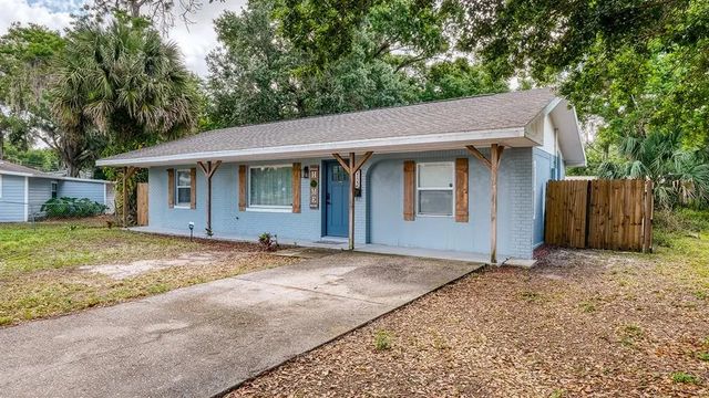 2122 Lake Boulevard, WINTER HAVEN