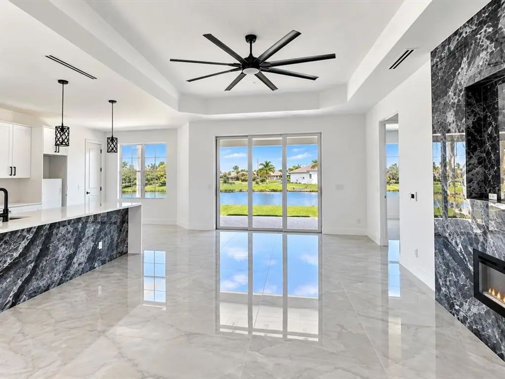 16309 Cape Horn Boulevard, PUNTA GORDA