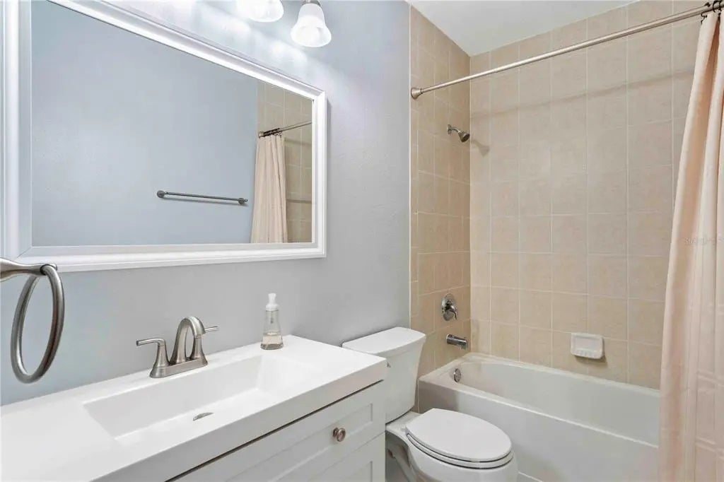 Gulf Shores Realty: 50 1040852ee985a233cf4743400c4c2e8c l