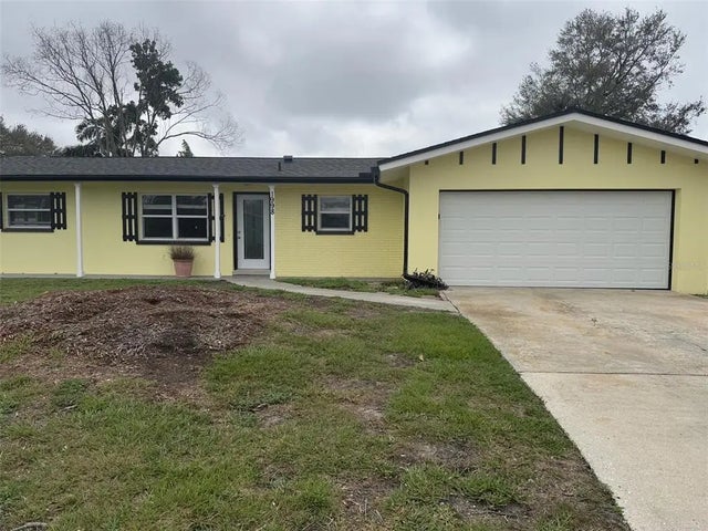 1998 Cove Drive, LARGO