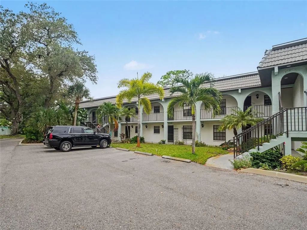 149 Englewood Isles Parkway #612, ENGLEWOOD