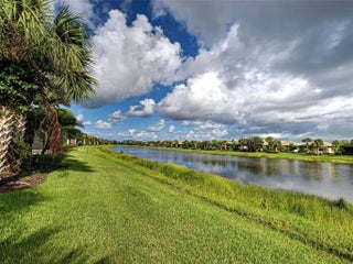 Gulf Shores Realty: 48 d04a169235b0849737f3e5576172d174 s