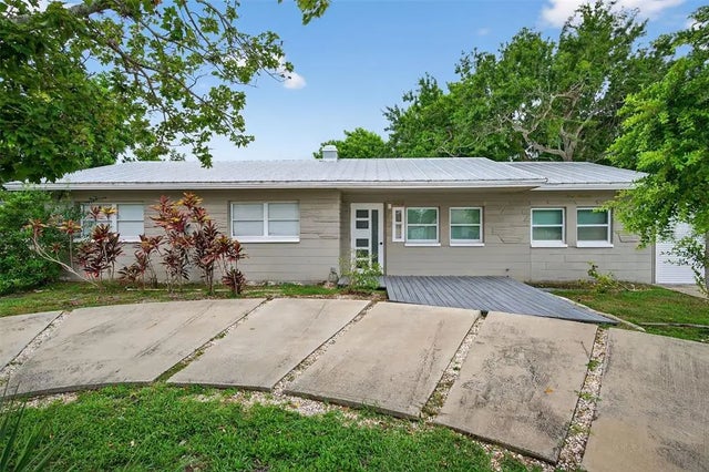 300 Davison Avenue Ne, ST PETERSBURG