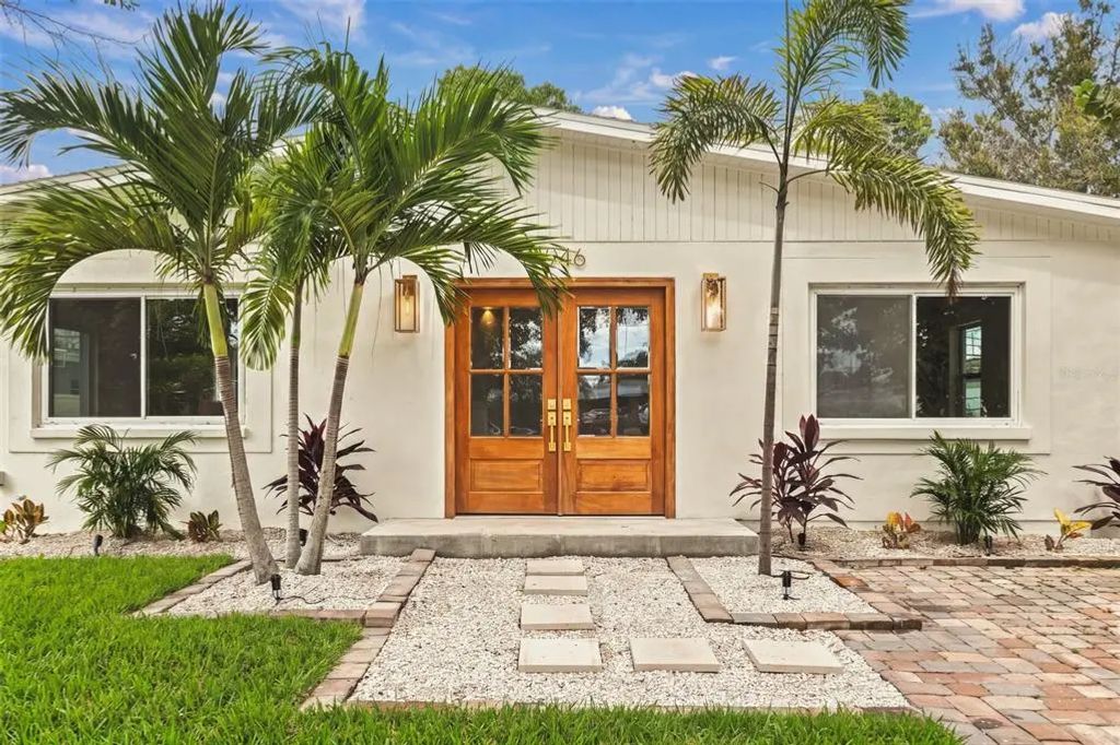 3946 Helena Street Ne, ST PETERSBURG