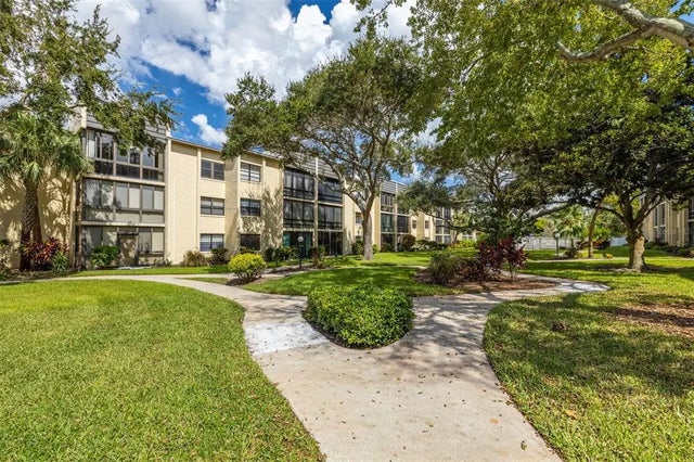 14130 Rosemary Lane 2208, LARGO