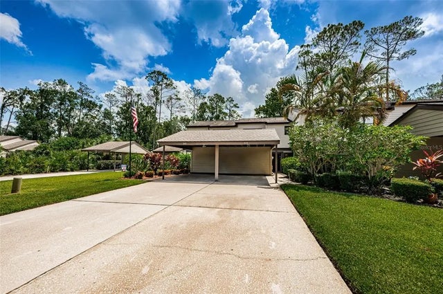 315 Woods Landing Trail, OLDSMAR