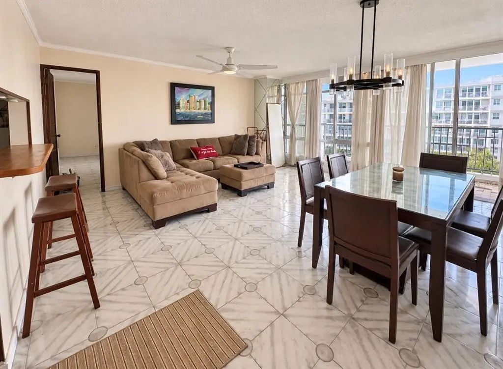 6 of 20 - 8188 Coral Beach Ave Isla Verde, CAROLINA, PR