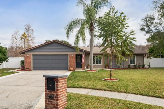 581 Longwood Court, OLDSMAR