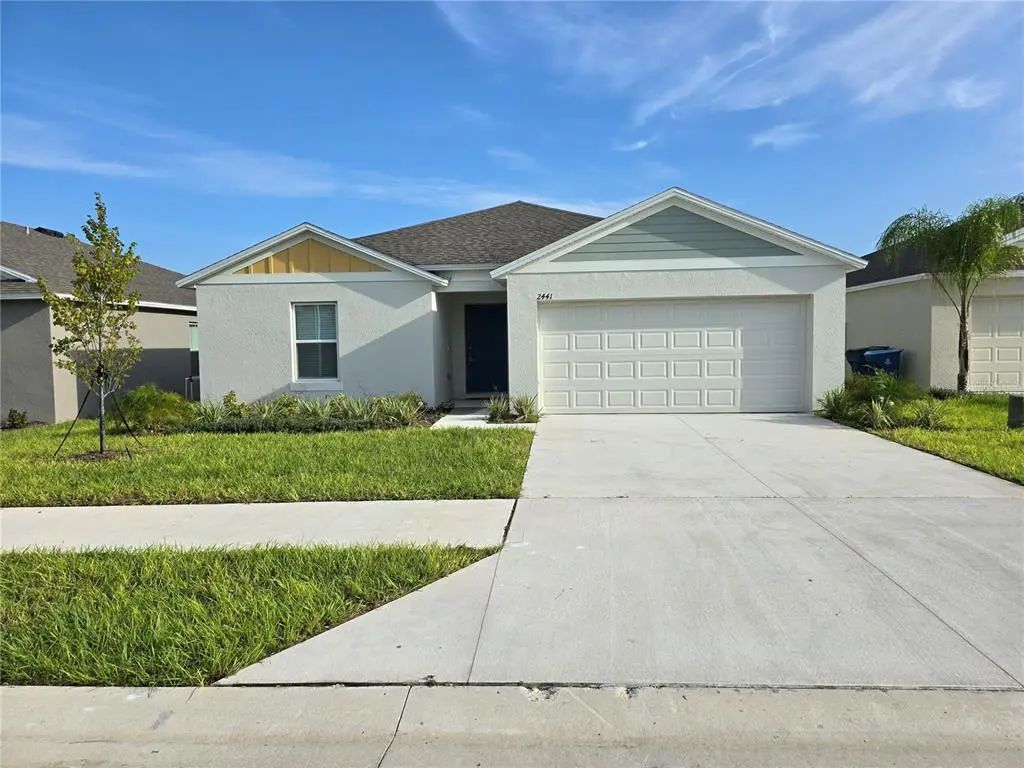2441 Oakwood Lane, DAVENPORT