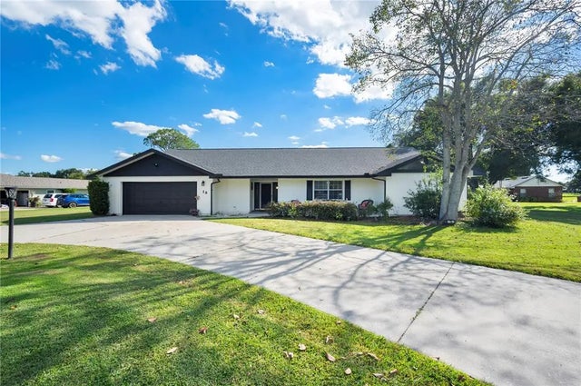 10 Meadowlake Court, WINTER HAVEN