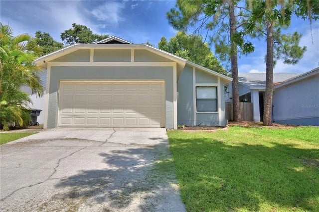 658 Lake Dexter Circle, WINTER HAVEN