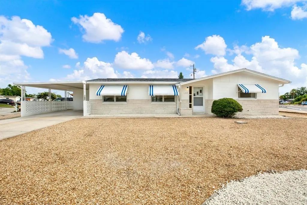 1617 Derrick Street, HOLIDAY