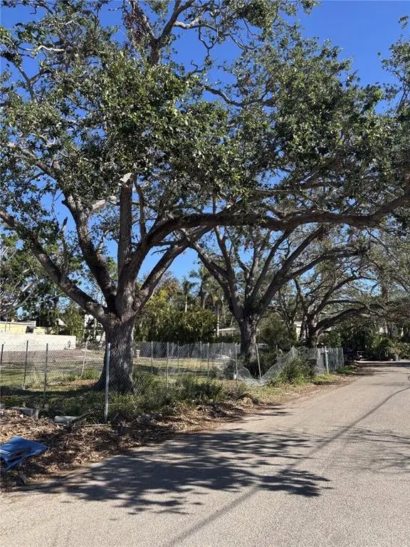 2155 Oriole Drive, SARASOTA