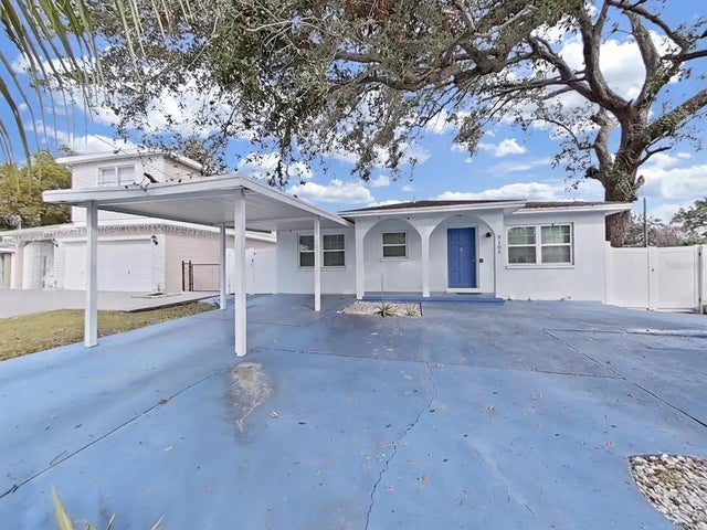 3105 W Ivy Street, TAMPA