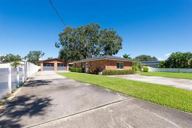 126 Se Madison Circle N, ST PETERSBURG
