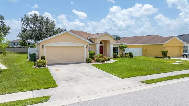 6518 Crescent Loop, WINTER HAVEN