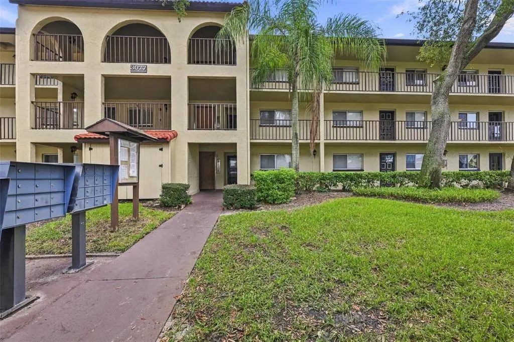 3077 Casa Del Sol Circle 208, CLEARWATER