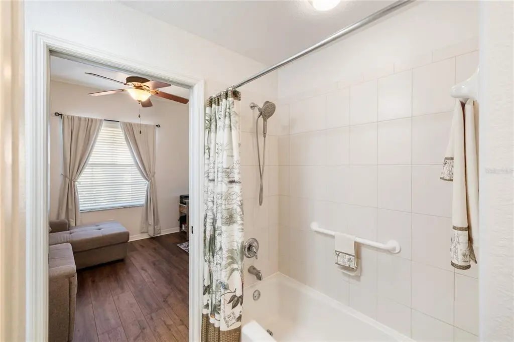 Gulf Shores Realty: 24 50f6e514c8d24530340e5b0007f86822 l