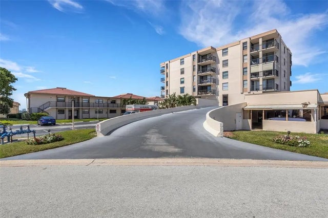 6145 Sun Boulevard 506, ST PETERSBURG