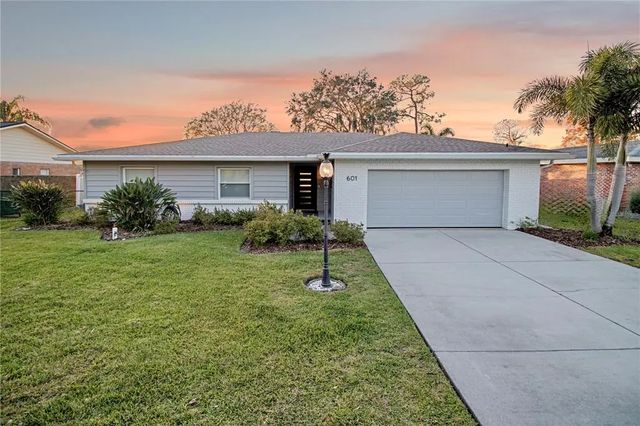 601 Lake Pansy Drive Nw, WINTER HAVEN
