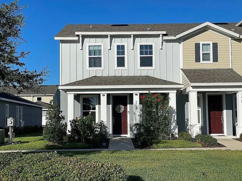 5211 Avalon Park Boulevard, WESLEY CHAPEL