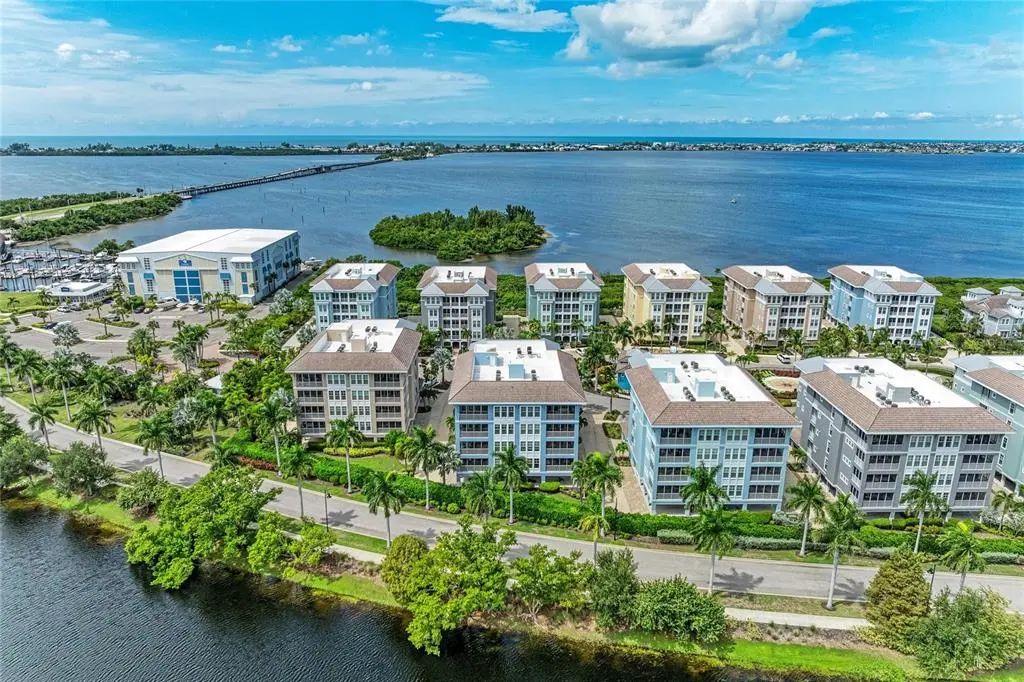 391 Aruba Circle 101, BRADENTON