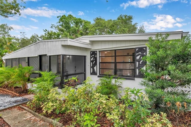 209 Se Jefferson Circle N, ST PETERSBURG
