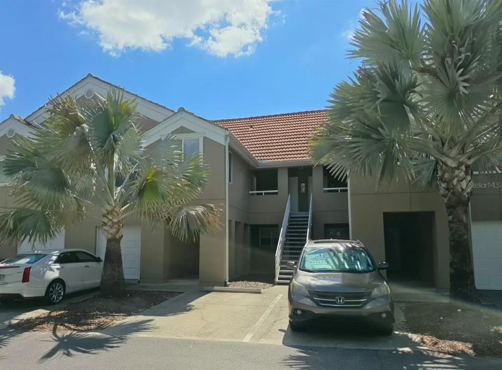 15215 Amberly Drive 907, TAMPA