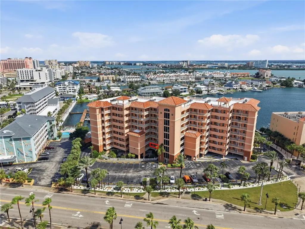 530 S Gulfview Boulevard 203, CLEARWATER BEACH